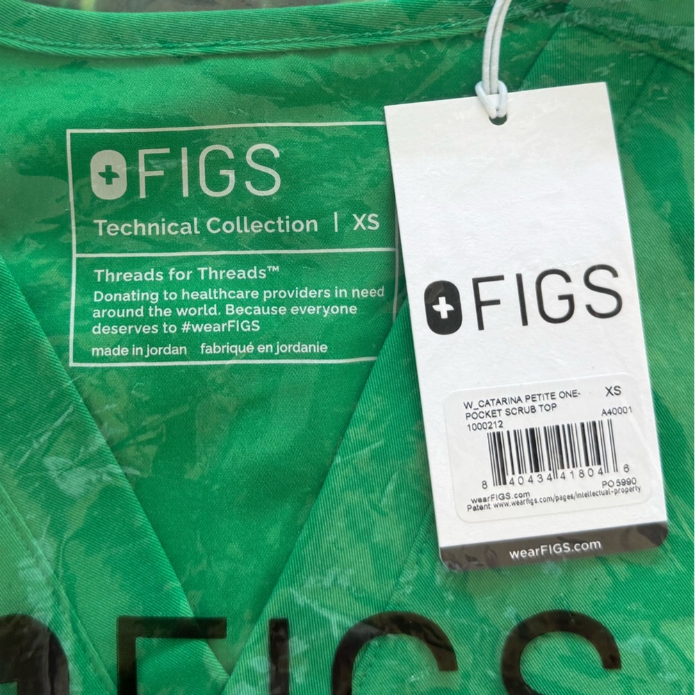 NWT Figs Catarina One Pocket Scrub Top New In Original Packaging Evergreen 💚 - Picture 5 of 6